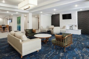 Lobby - Fairfield Inn & Suites by Marriott Fort Wayne (Fort Wayne)