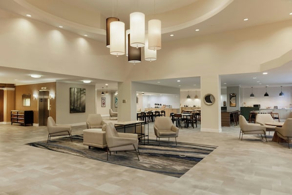 Lobby - Fairfield Inn & Suites by Marriott Miami Airport South (Miami)