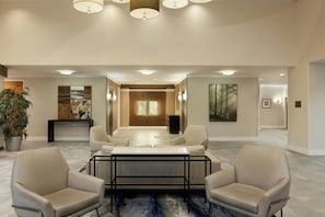 Lobby - Fairfield Inn & Suites by Marriott Miami Airport South (Miami)