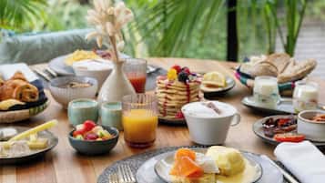 Daily buffet breakfast (EUR 35 per person)