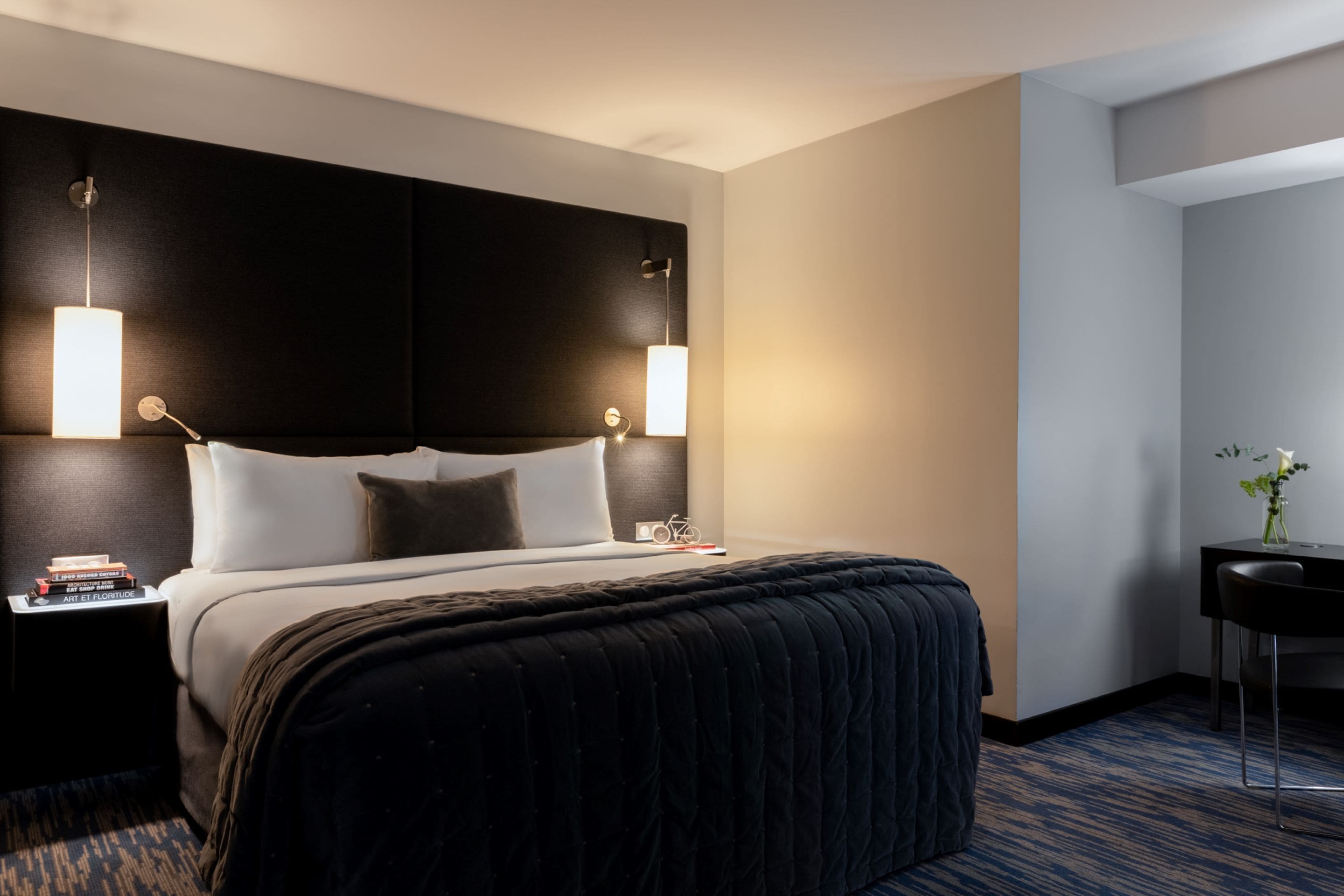 Suite, 1 Bedroom, Garden View (Home Suite Home) | Premium bedding, minibar, in-room safe, blackout drapes