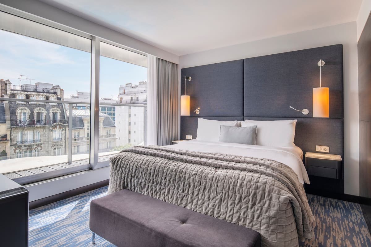 Suite, 1 cama King size, Terraza, torre (Arc de Triomphe, Eiffel Tower View) | Ropa de cama de alta calidad y minibar