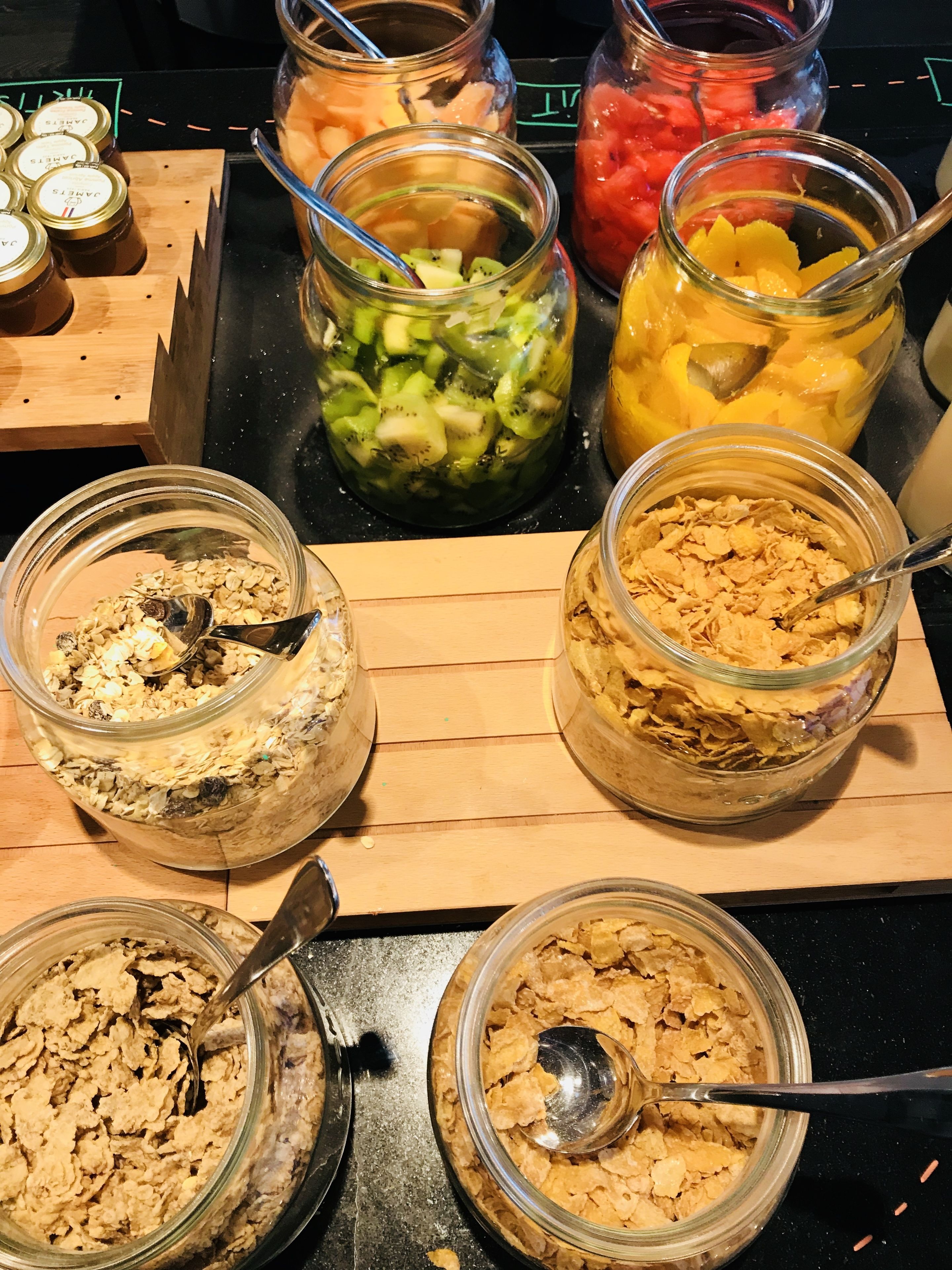 Daily buffet breakfast (EUR 35 per person)