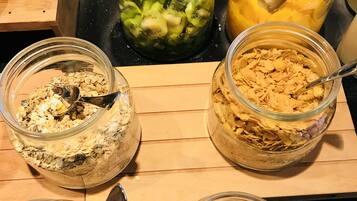 Desayuno buffet diario (EUR 35 por persona)
