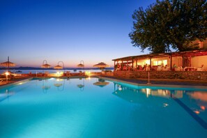 2 indoor pools, outdoor pool, pool umbrellas, sun loungers - Xenia (Aristotelis)