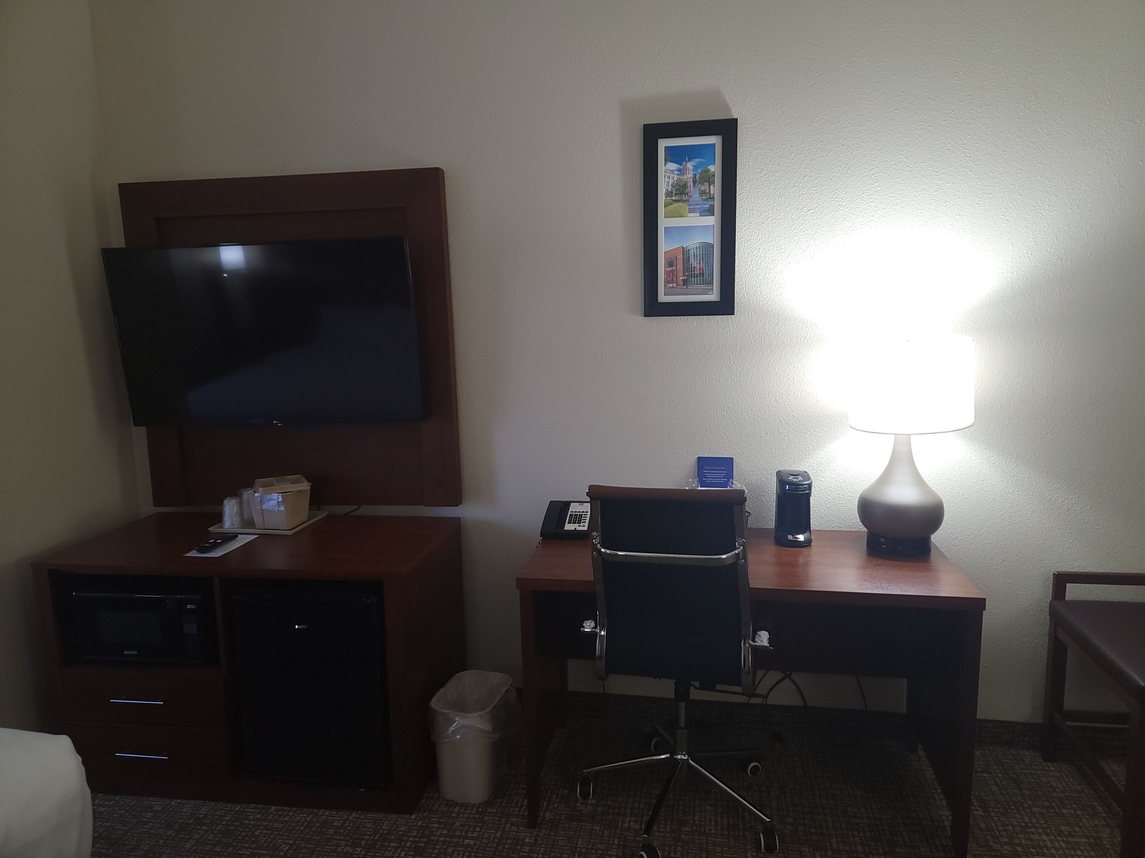 in-room safe, desk, laptop workspace, blackout curtains