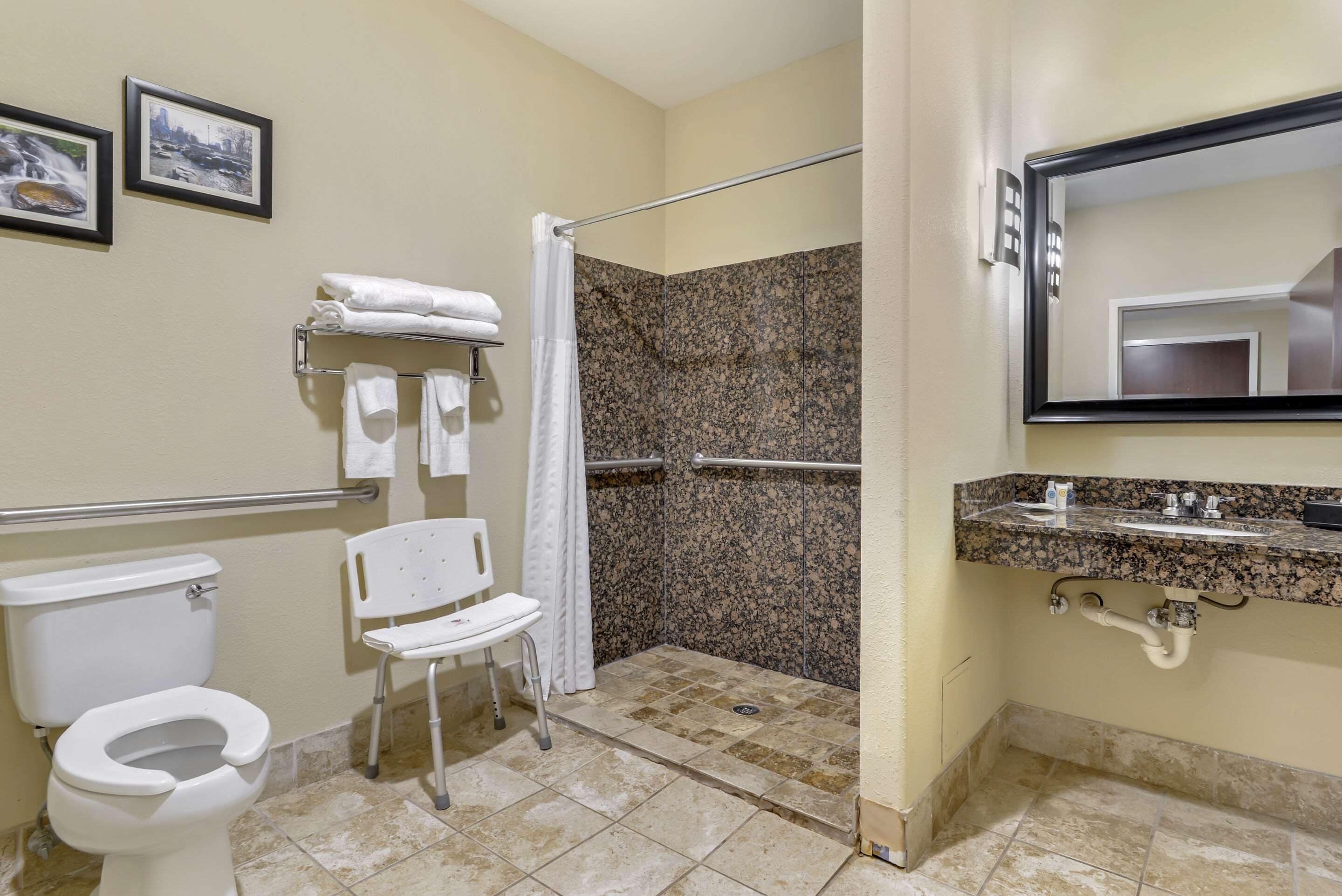 in-room safe, desk, laptop workspace, blackout curtains