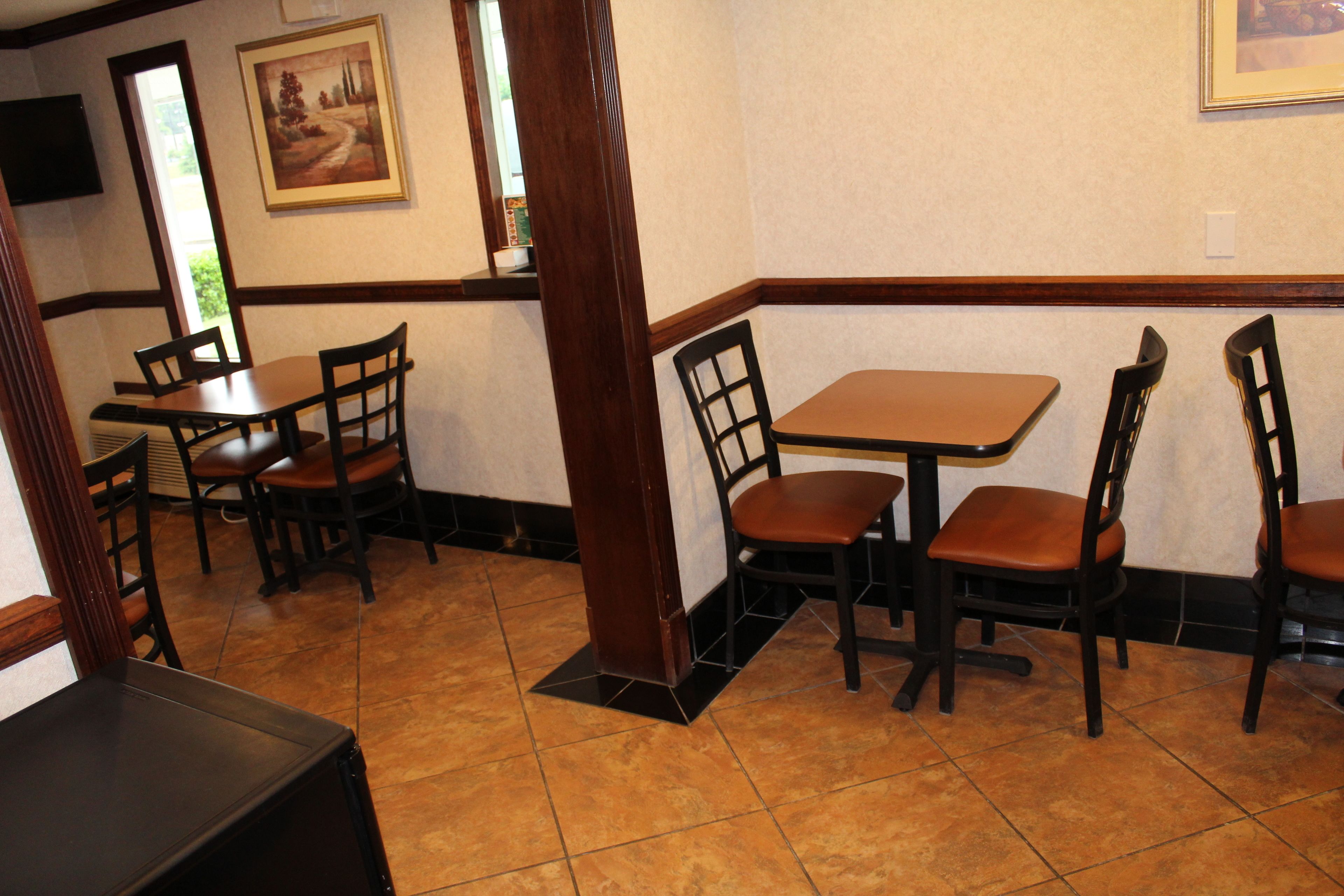 Tägliches inbegriffenes Frühstück zum Mitnehmen