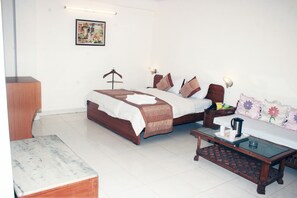 1 phòng ngủ, bộ đồ giường cao cấp, minibar, két bảo mật tại phòng 