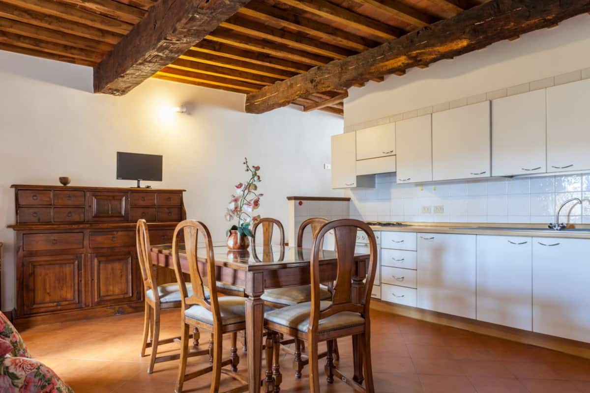 Comfort appartement (Borgo 4) | Privékeuken | Een koelkast