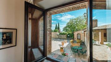 Comfort Apartment (Casa Palei A) | View from room