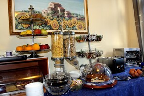 Daily buffet breakfast for a fee - Villa Gaia Hotel (Cefalù)