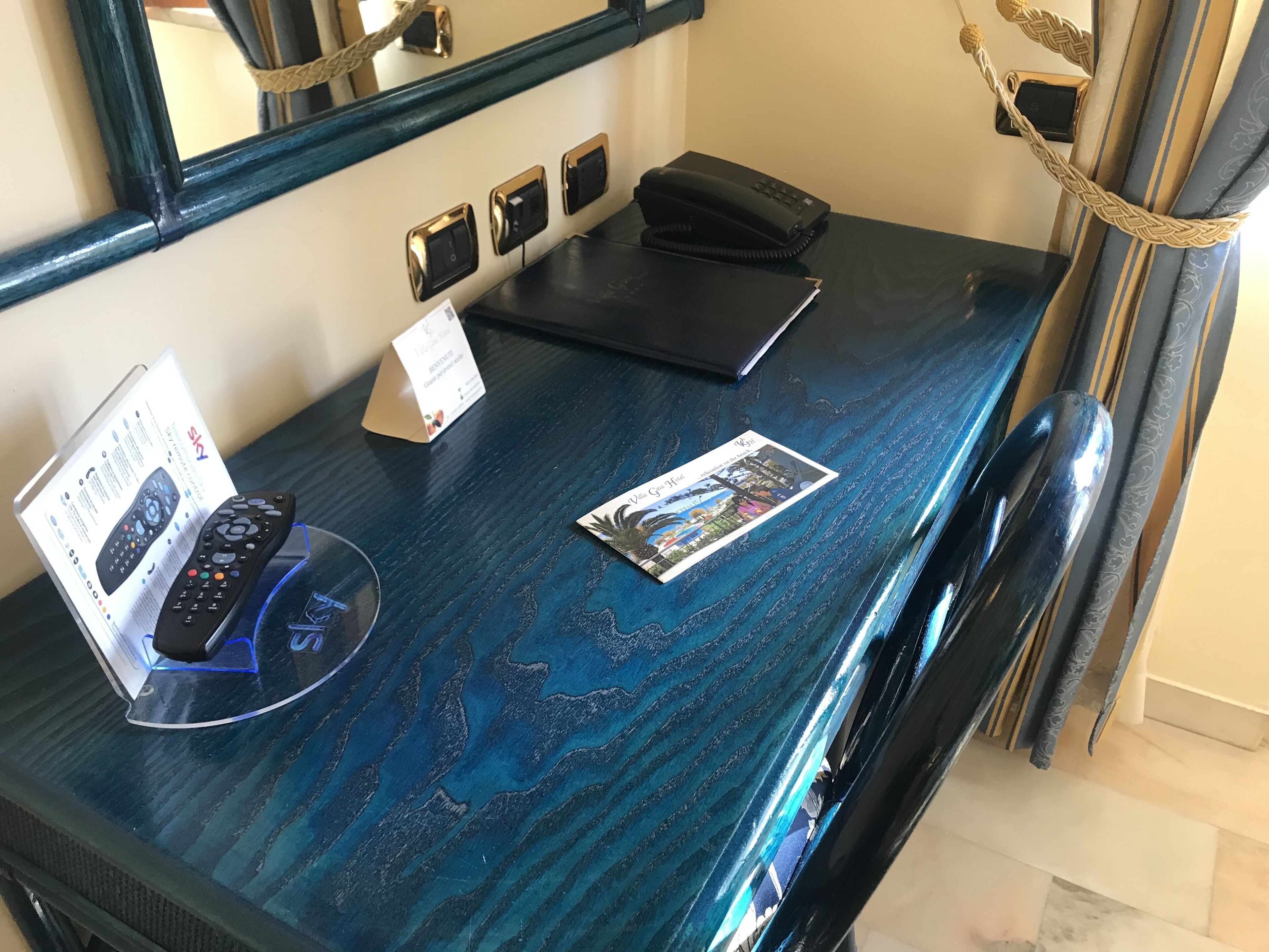 standard room, non smoking, garden view | 1 bedroom, premium bedding, minibar, in-room safe