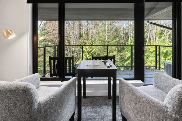 Studio Lodge Rainforest View | 1 bedroom, in-room safe, iron/ironing board, free WiFi