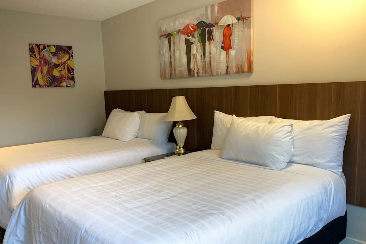 Comfort Double Room, 2 Double Beds, Kitchenette, Beach View | 1 bedroom, down duvets, Tempur-Pedic beds, desk