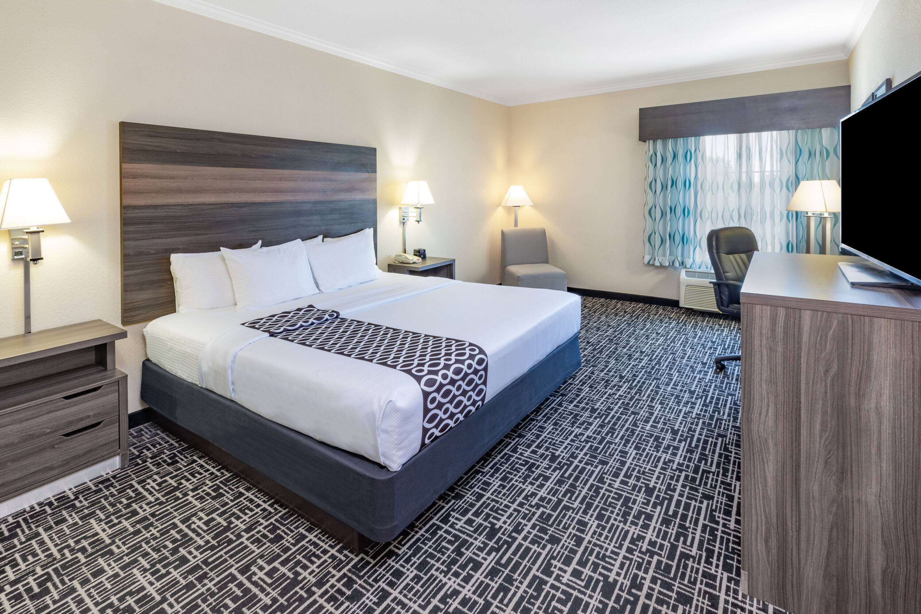 room, 1 king bed, non smoking | premium bedding, desk, laptop workspace, blackout curtains