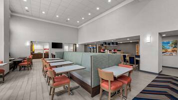 包含每日外带式早餐