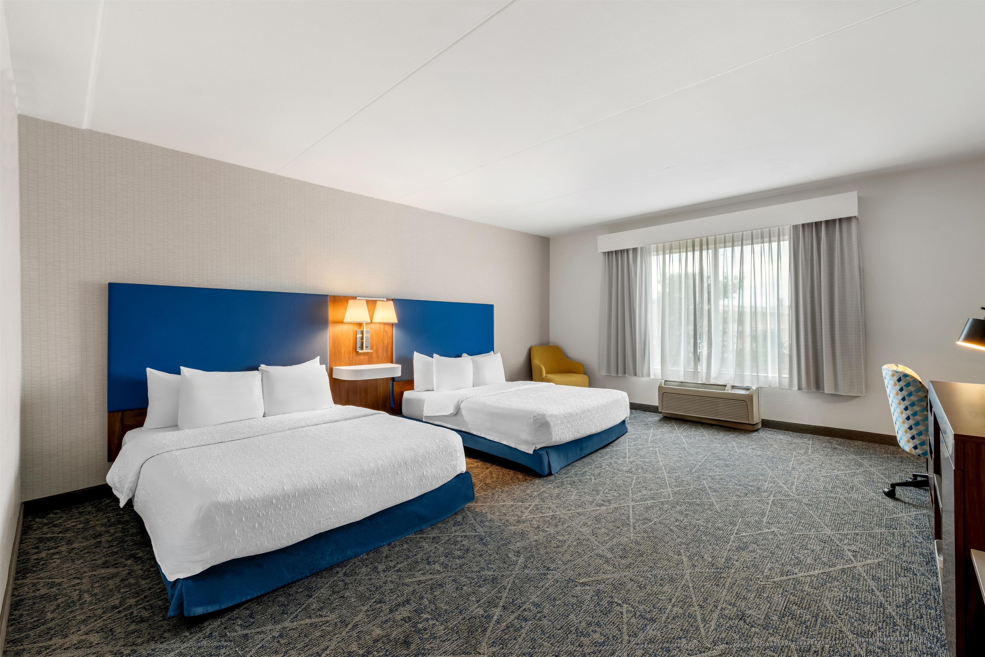 Photo - Hampton Inn & Suites Charlotte-Airport