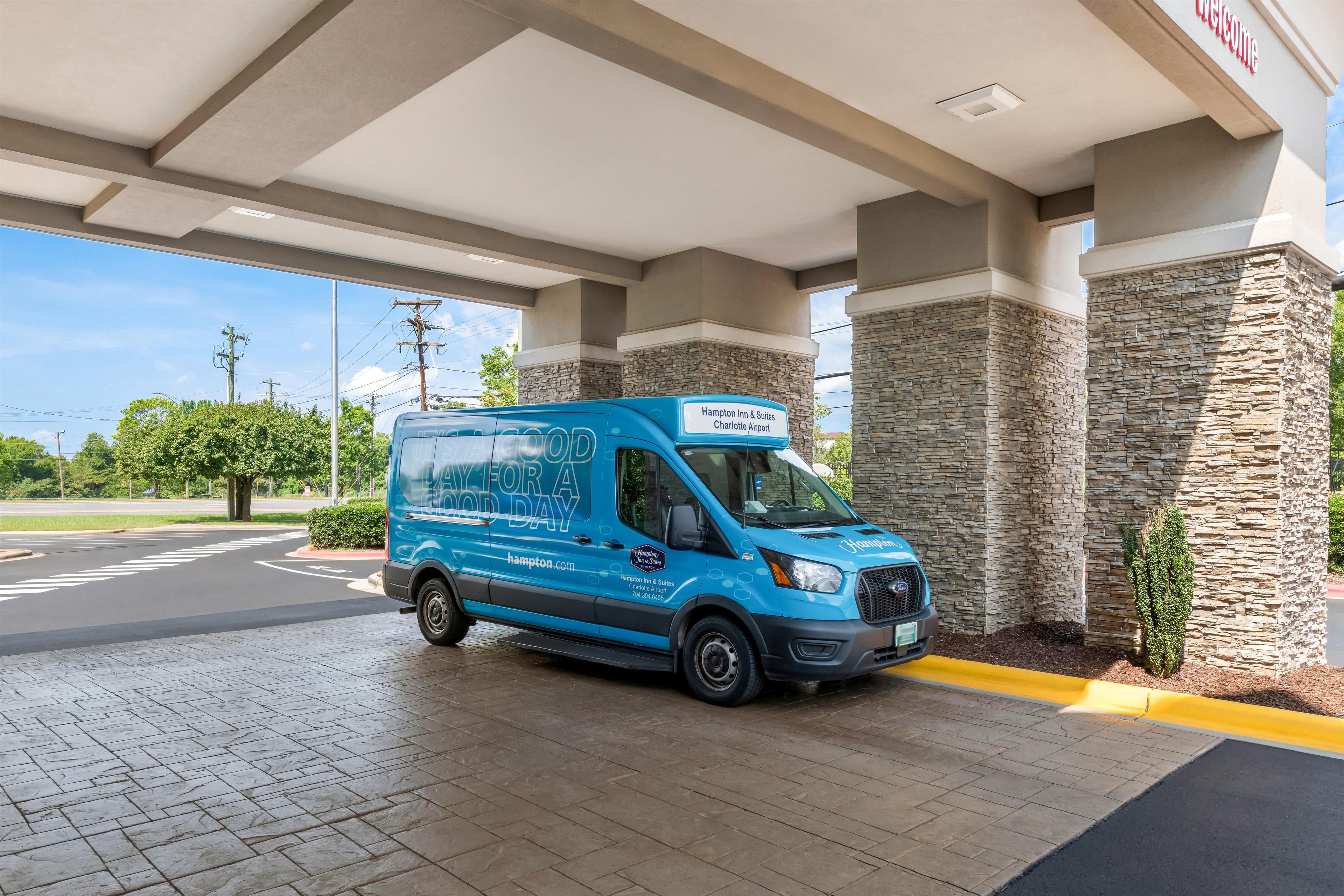 Photo - Hampton Inn & Suites Charlotte-Airport