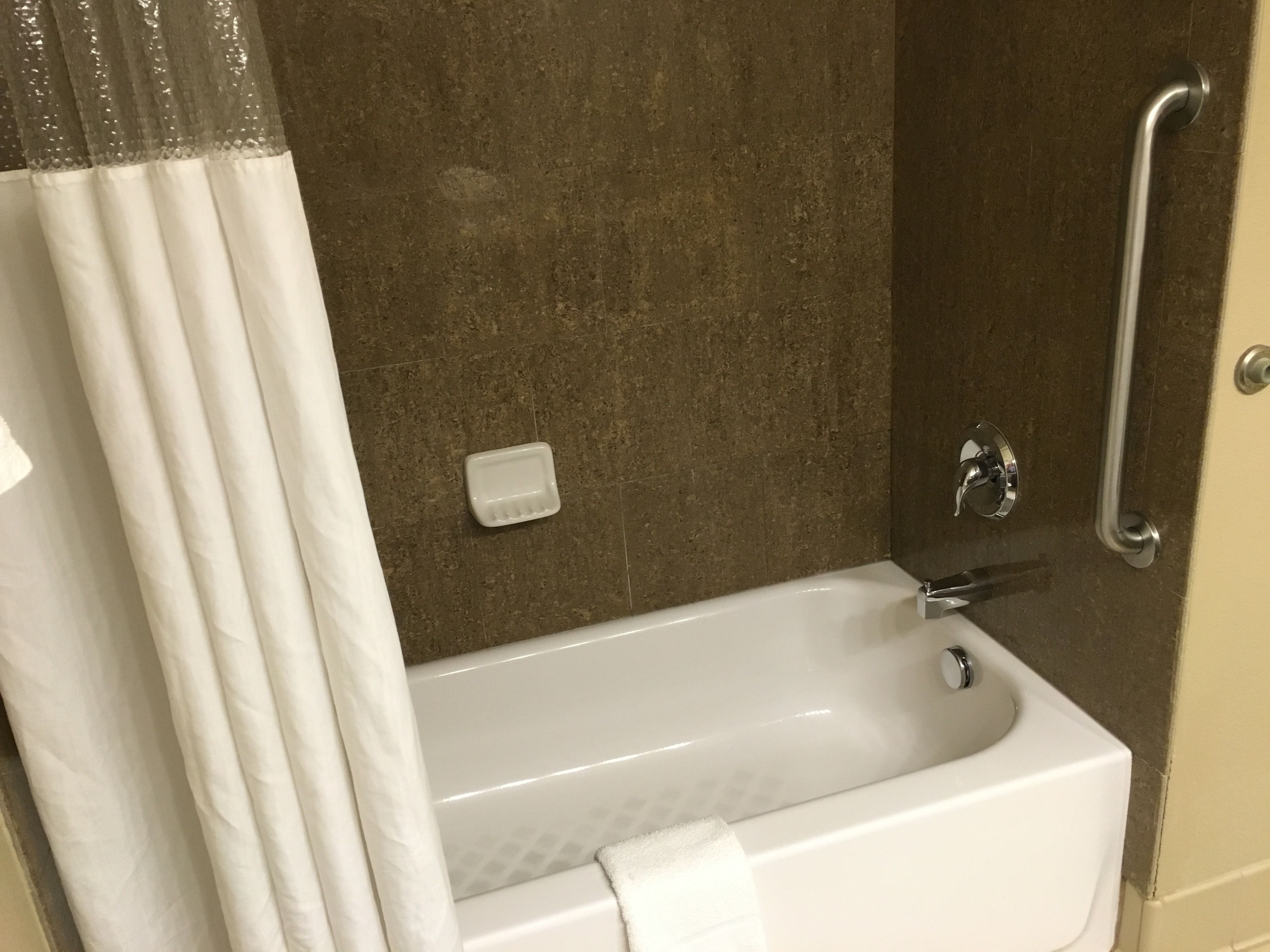 suite, 1 bedroom, non smoking | bathroom | combined shower/bathtub, hair dryer, towels