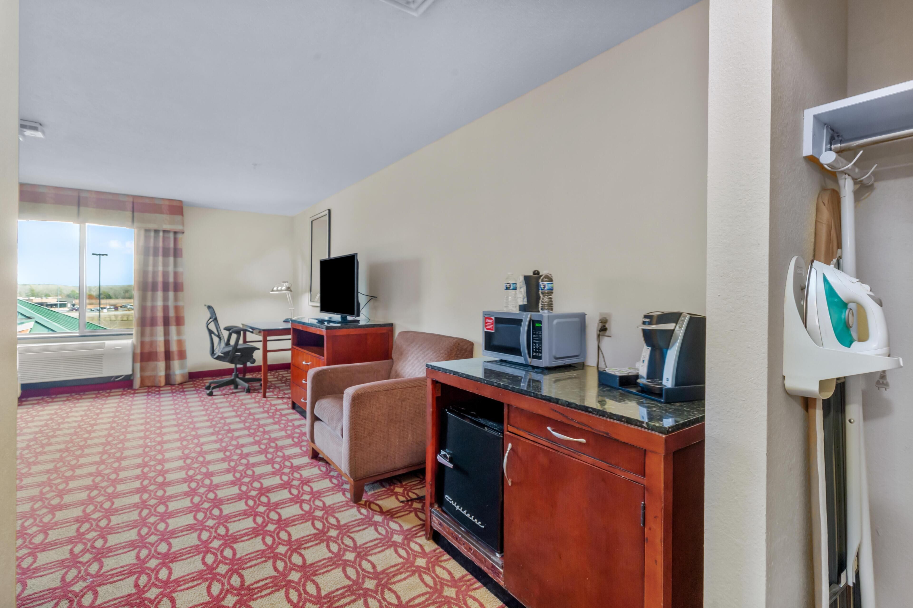 Deluxe Suite, 1 King Bed