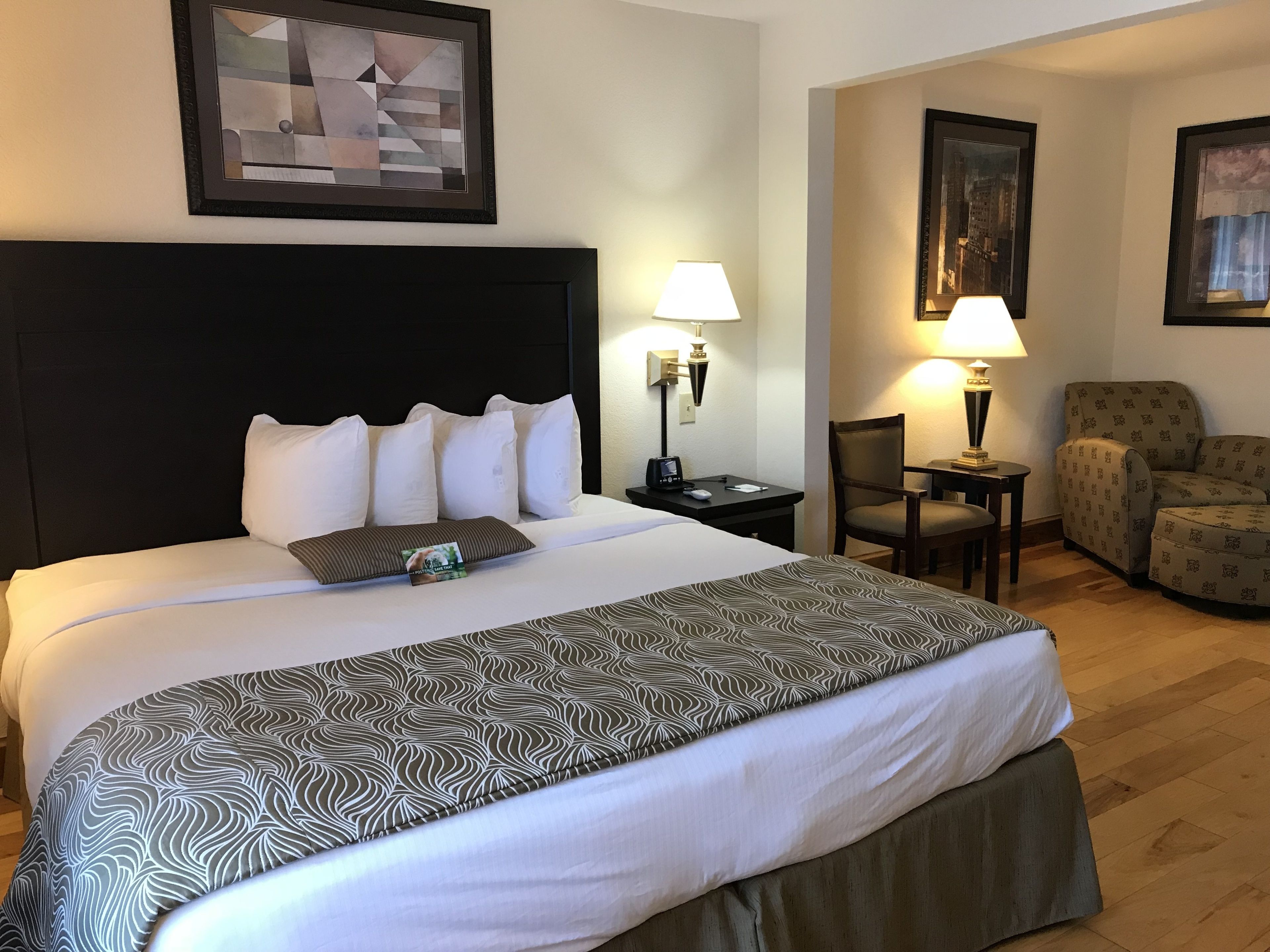 premium bedding, in-room safe, desk, laptop workspace