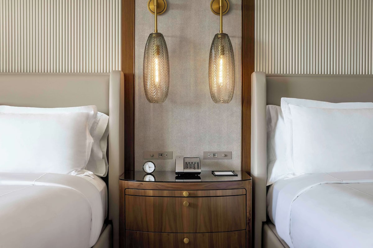 1 bedroom, Frette Italian sheets, premium bedding, pillow-top beds
