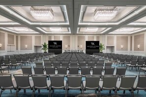 Ballroom - Waldorf Astoria Orlando - An Official Walt Disney World® Hotel (Orlando)