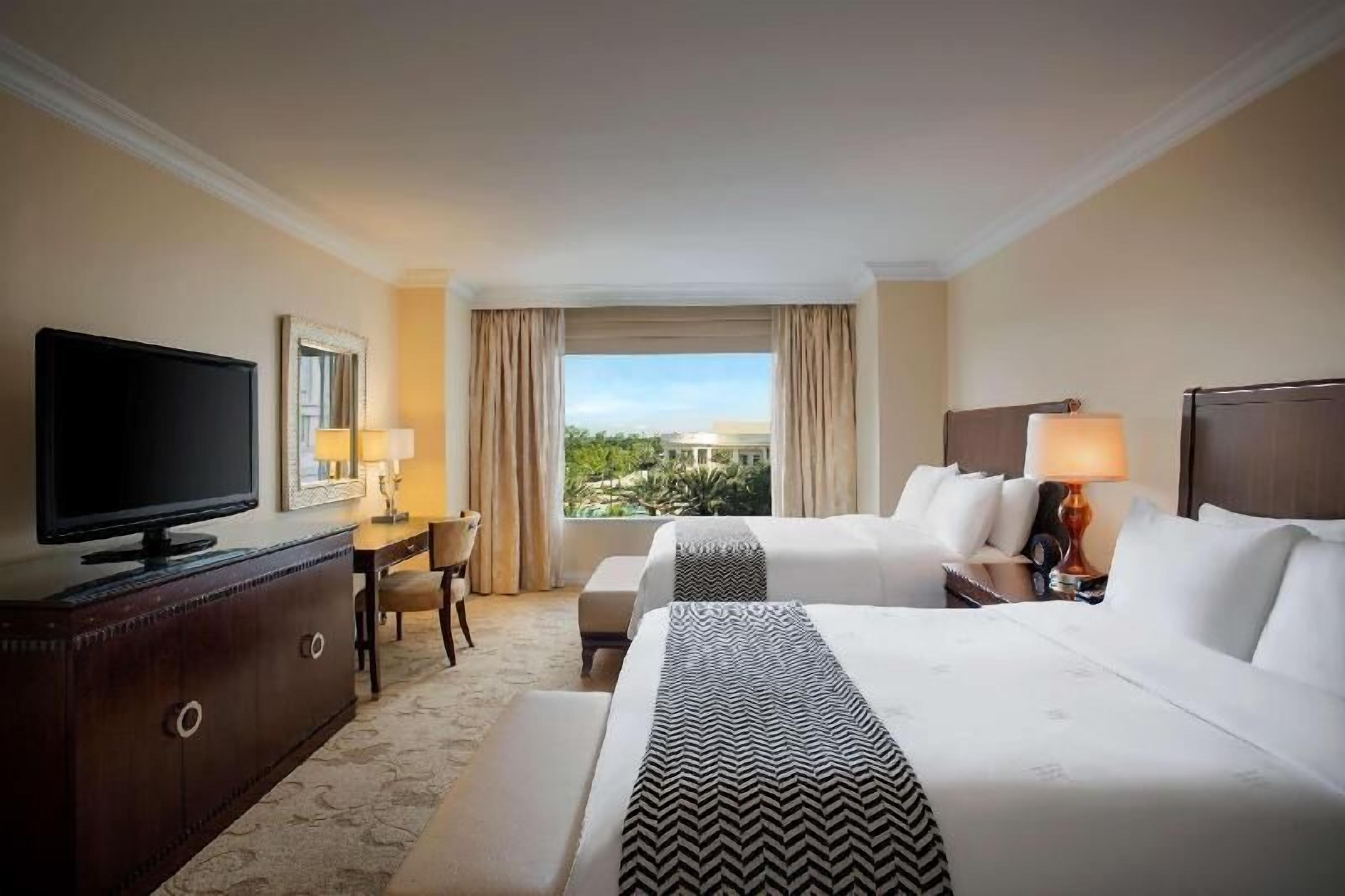 1 bedroom, Frette Italian sheets, premium bedding, pillowtop beds