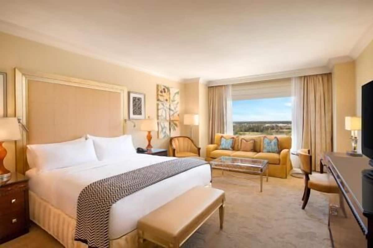 1 bedroom, Frette Italian sheets, premium bedding, pillow-top beds