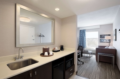 Refrigerador, microondas, cafetera/tetera. Hampton Inn & Suites by Hilton Halifax - Dartmouth