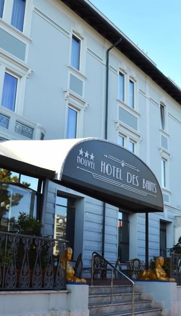 Front of property - B&B HOTEL Pesaro Des Bains (Pesaro)