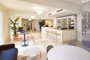 Bar (en la propiedad)