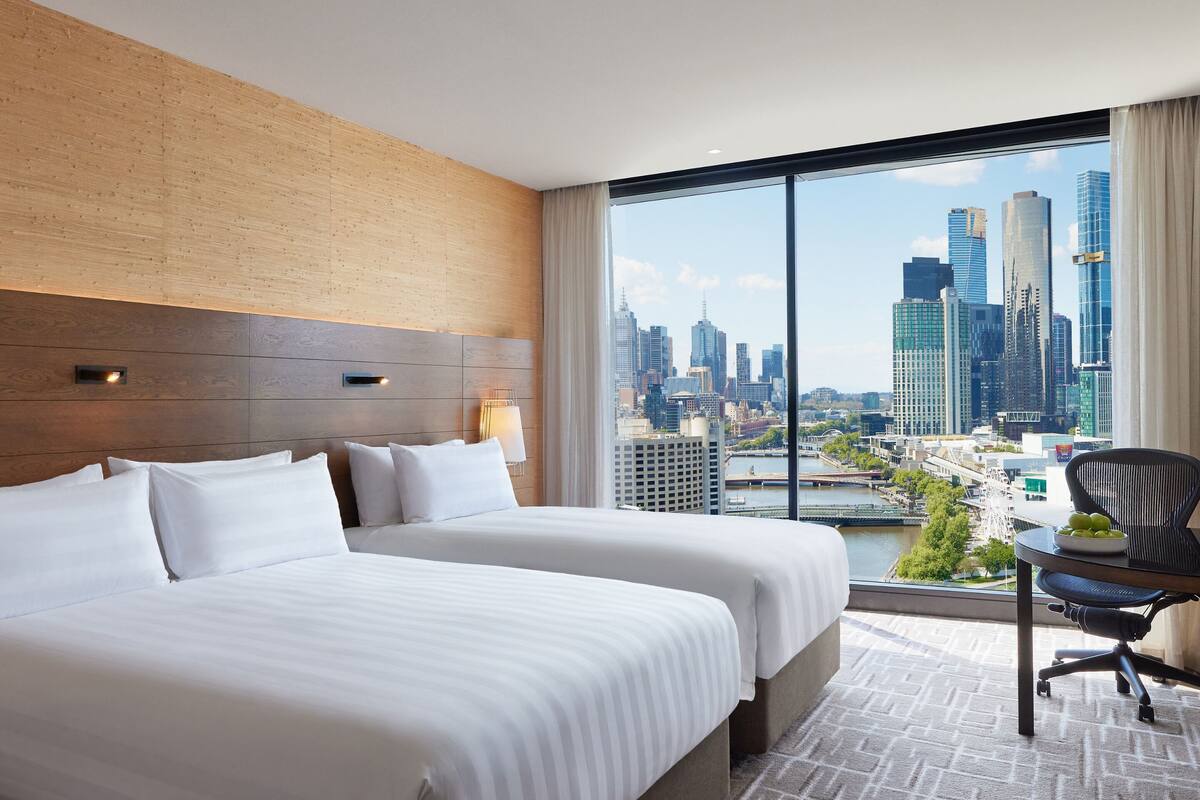 패밀리룸 (Queen) | 고급 침구, 미니바, 객실 내 금고, 책상