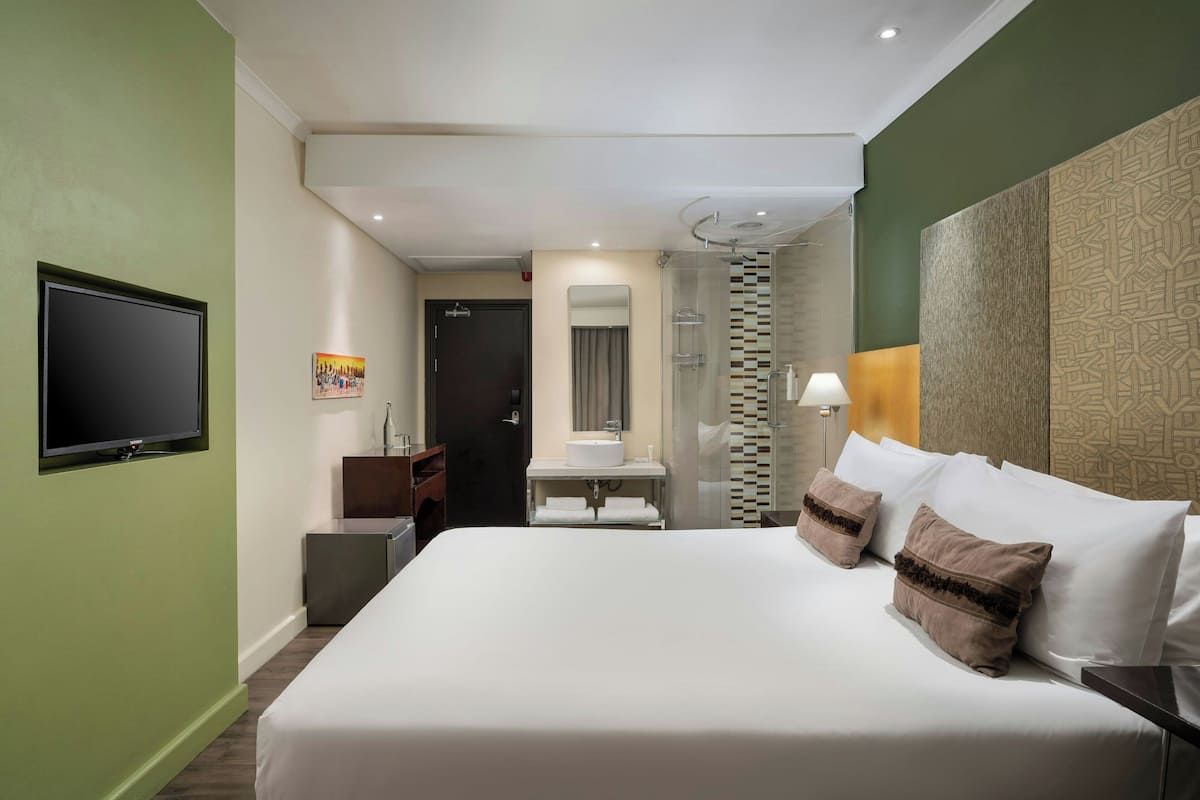 Chambre, 1 trĂšs grand lit, non-fumeur