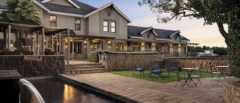 Outdoor pool, pool umbrellas, sun loungers