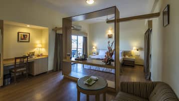 Deluxe Room | Premium bedding, in-room safe, desk, iron/ironing board