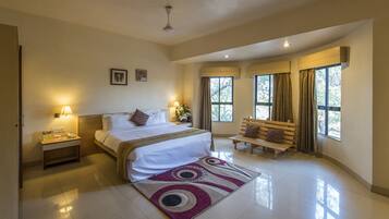 Premium Room | Premium bedding, in-room safe, desk, iron/ironing board