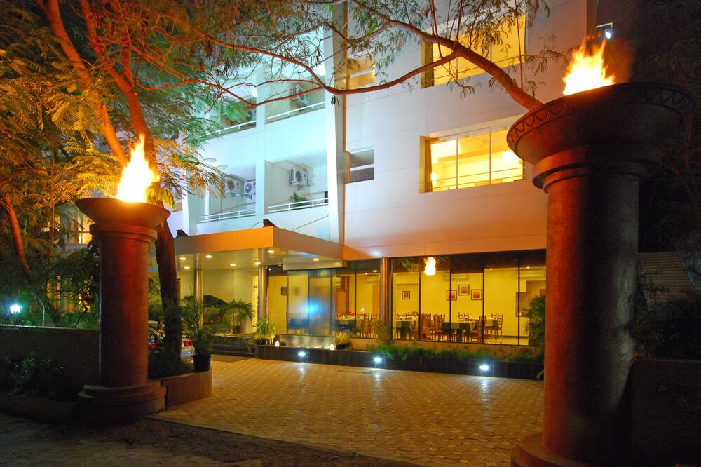 Phoenix Hotel