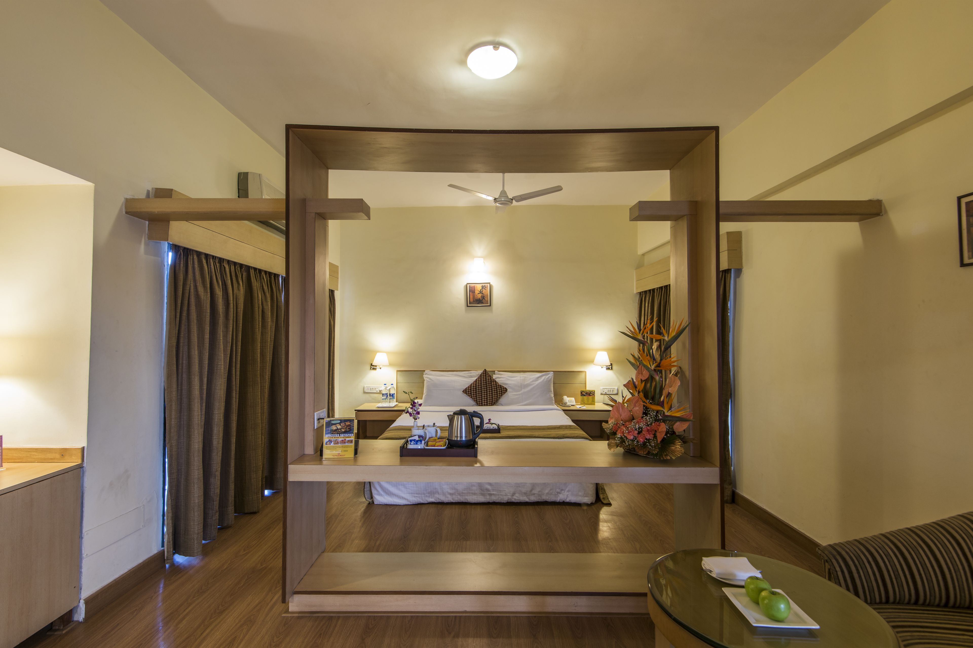 Deluxe Room | Premium bedding, in-room safe, desk, iron/ironing board