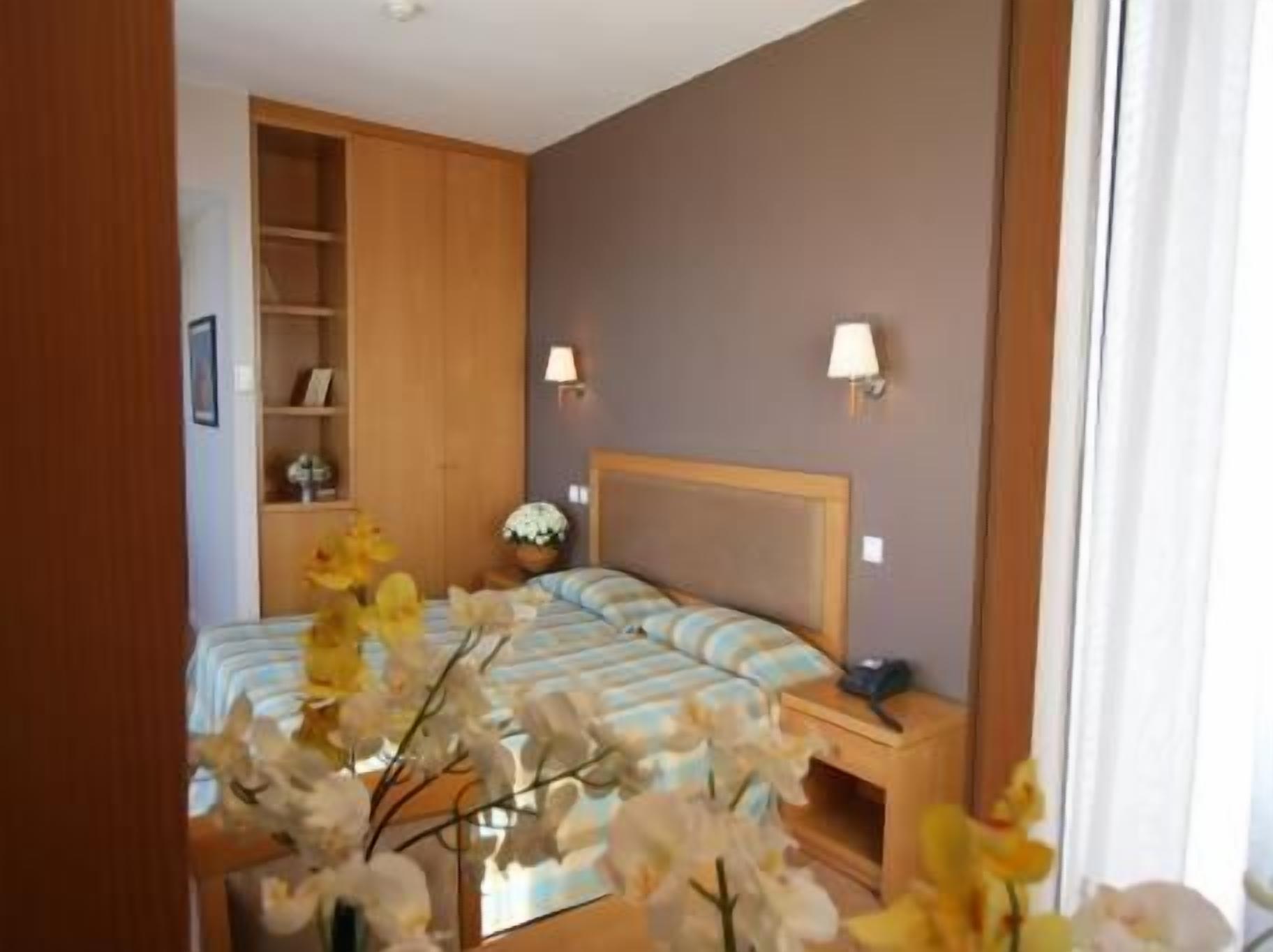 in-room safe, desk, blackout curtains, soundproofing