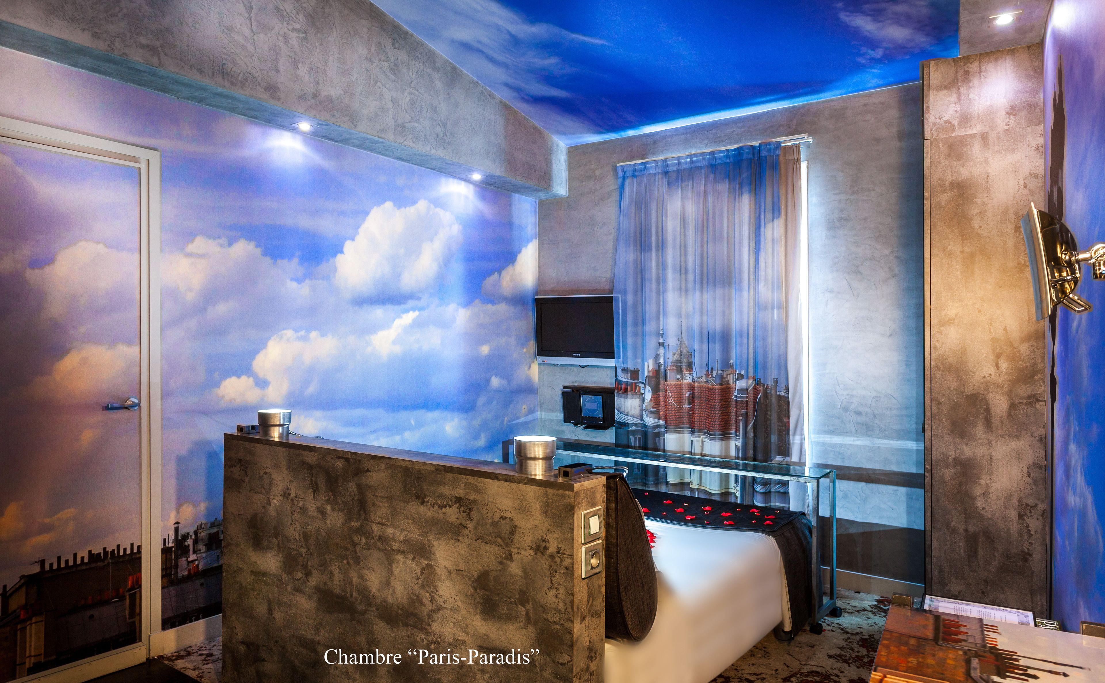 double room with chromotherapy bath | 1 bedroom, premium bedding, memory-foam beds, in-room safe