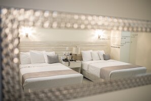 Premium bedding, desk, laptop workspace, blackout curtains - Gran Plaza Hotel Centro Historico Iguala (Iguala de la Independencia)