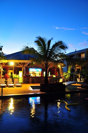 Bar ved poolen