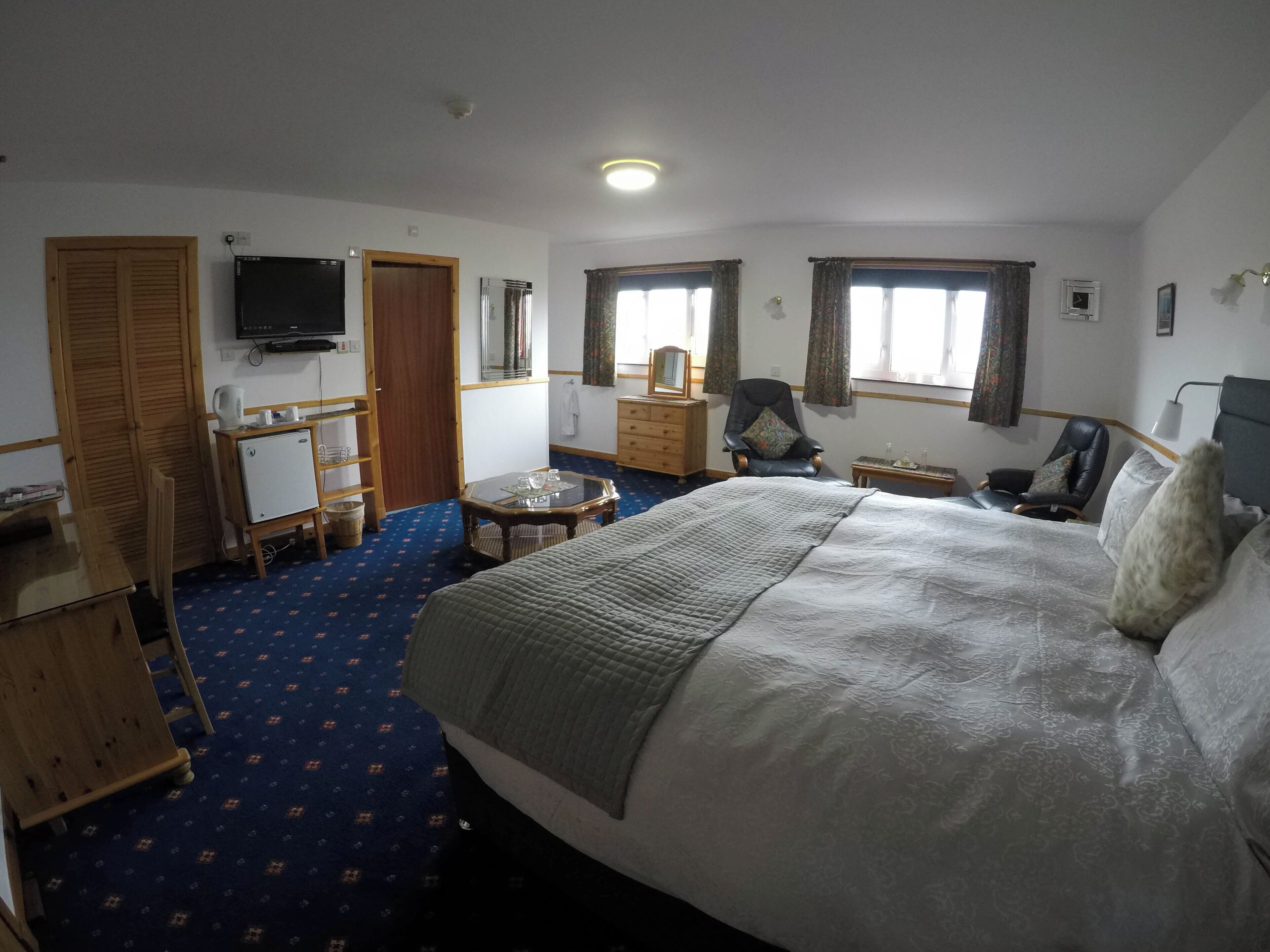 Flotta with Superking Bed | 1 bedroom, Frette Italian sheets, premium bedding, memory-foam beds