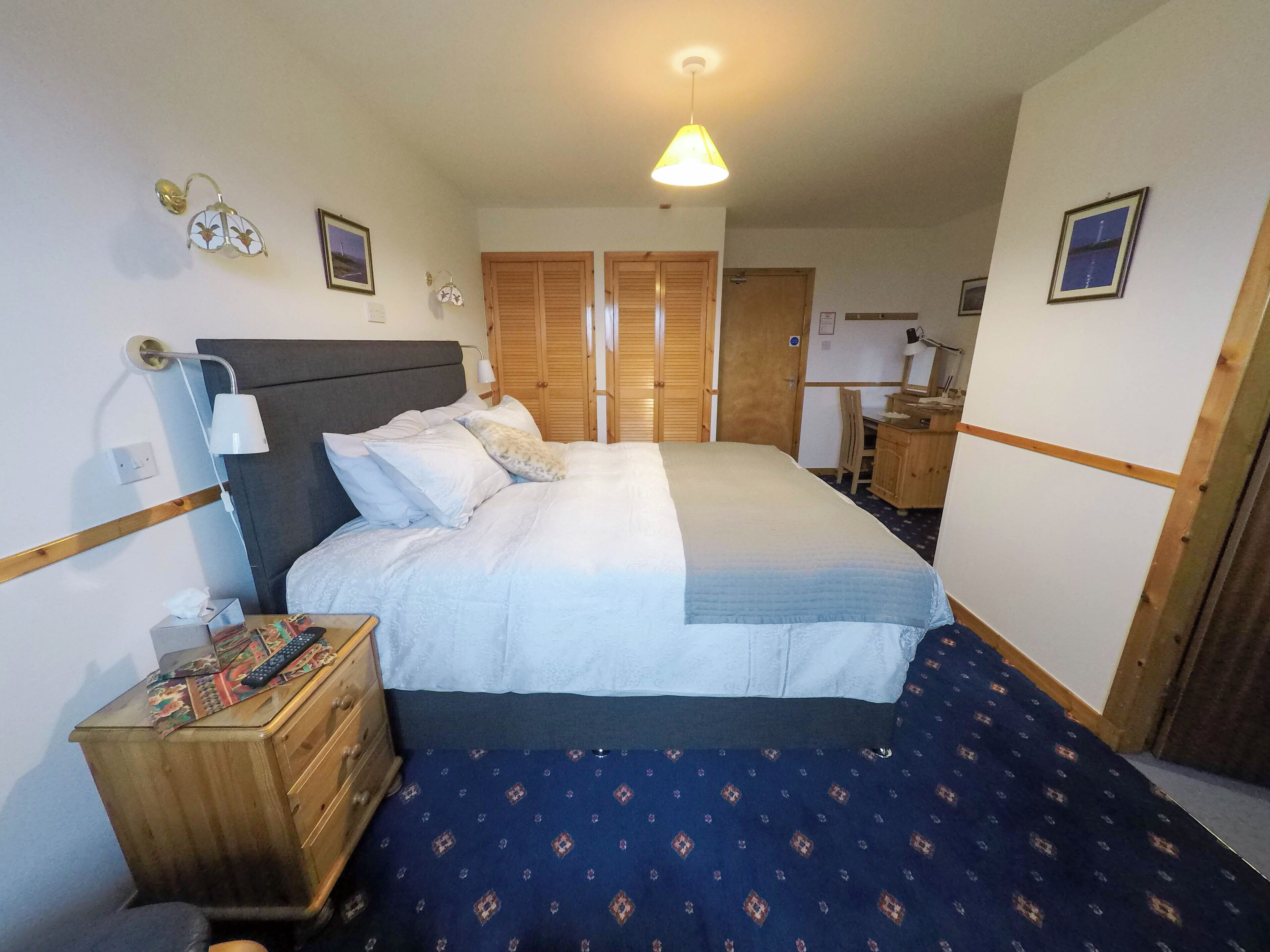 hoy | 1 bedroom, Frette Italian sheets, premium bedding, memory-foam beds