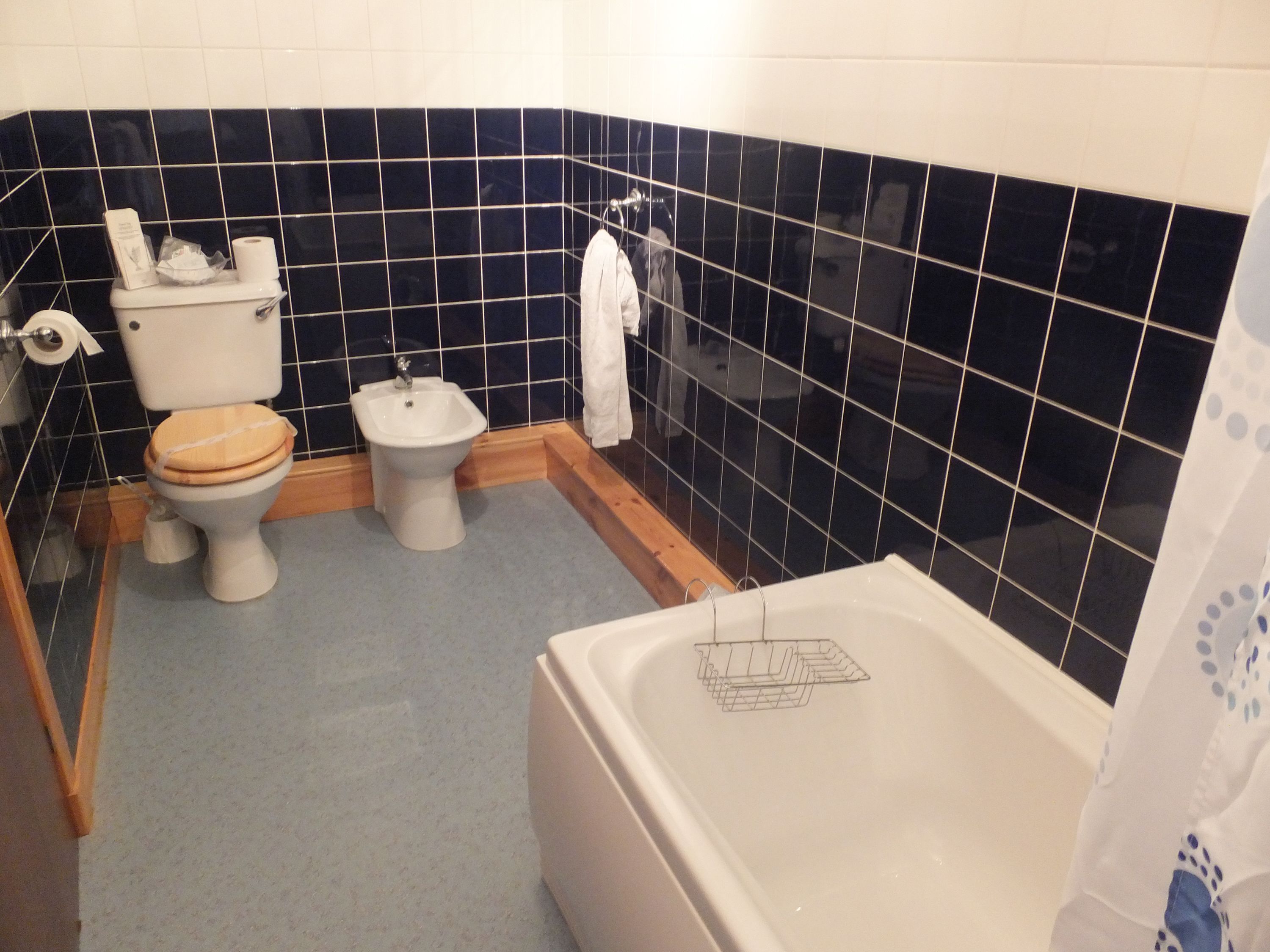 deluxe twin room, accessible, hill view | 1 bedroom, premium bedding, individually decorated