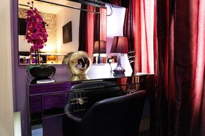 Double Room, Ensuite | Lounge - Kenley Hotel (Blackpool)