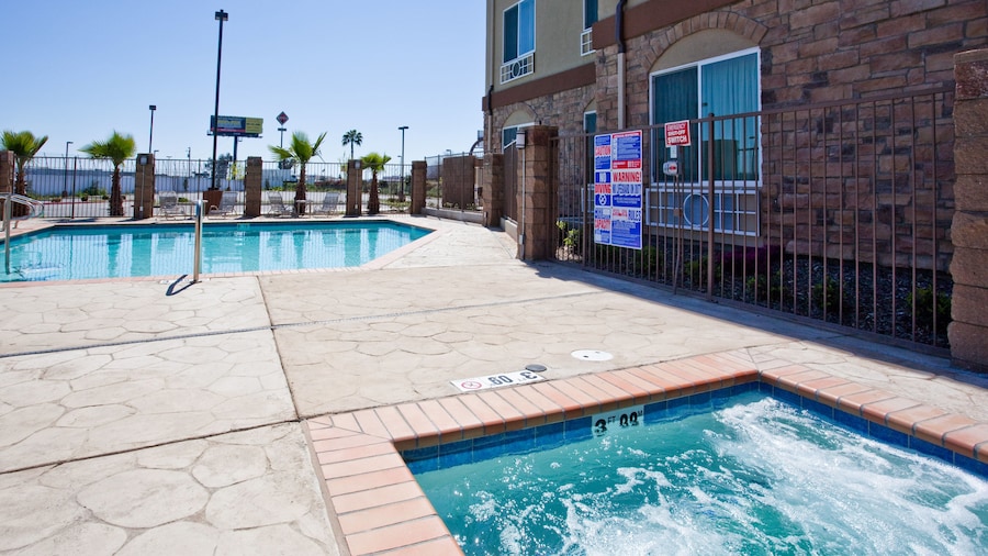 Holiday Inn Express Hotel & Suites Fresno South by IHG