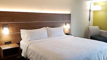 Standard Room, 1 King Bed, Accessible (Comm, Accessible Tub) | In-room safe, desk, iron/ironing board, cribs/infant beds